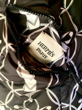 Load image into Gallery viewer, HERMÈS PROMENADE DU MATIN RÉVERSIBLE PUFFER VEST NEW