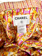 Load image into Gallery viewer, CHANEL 2001 LESAGE PINK TWEED JACKET BELT w/ EXTRAVAGANT COCO LINING