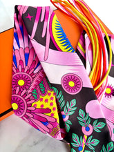 Load image into Gallery viewer, HERMES RARE PINK FRINGED SILK TWILLY LA SOURCE DE PEGASE