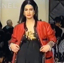 Load image into Gallery viewer, CHANEL 1990 AUTUMN MASSIVE GILT LEAF BROOCH RARE 18.5 cm