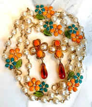 Load image into Gallery viewer, CHANEL EXCEPTIONAL GRIPOIX CAMELLIA BOUQUETS PEARL SAUTOIR