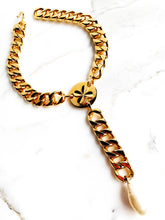 Load image into Gallery viewer, CHANEL IMPORTANT MEDALLION COLLAR WITH BAROQUE GRIPOIX PEARL DANGLE