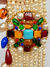 Load image into Gallery viewer, SUBLIME CHANEL MULTI-COLOUR GRIPOIX NECKLACE