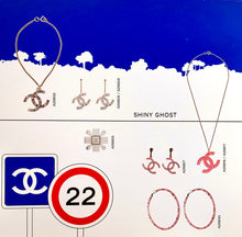 Load image into Gallery viewer, CHANEL 2004 AUTUMN WINTER RARE HARDCOVER CATALOGUE REFERENCE BOOK