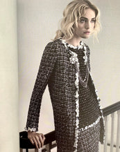 Load image into Gallery viewer, CHANEL 2009 SPRING SUMMER SUNLIGHT IN VERMONT ART BOOK CATALOGUE
