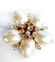 Load image into Gallery viewer, CHANEL ROBERT GOOSSENS MASSIVE GRIPOIX BAROQUE PEARL FLOWER BROOCH 1992