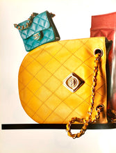 Load image into Gallery viewer, CHANEL 1989 SPRING SUMMER CATALOGUE INÈS DE LA FRESSANGE