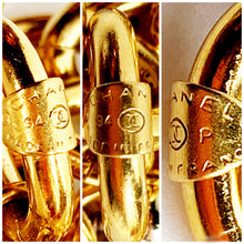 Load image into Gallery viewer, CHANEL MASSIVE LOGO PLAQUE GILT CHAIN NECKLACE 1994