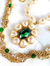 Load image into Gallery viewer, CHANEL RARE MASSIVE EMERALD GRIPOIX GLASS PEARL NECKLACE 1991