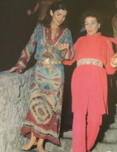 Load image into Gallery viewer, CARTIER JACKIE O 1970s GILDED STERLING SILVER MEDALLION BELT