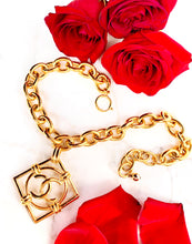 Load image into Gallery viewer, CHANEL MASSIVE LOGO PLAQUE GILT CHAIN NECKLACE 1994