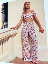 Load image into Gallery viewer, CHANEL 1995 - 1996 CRUISE HARDCOVER CATALOGUE AMBER VALLETTA