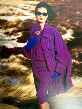 Load image into Gallery viewer, CHANEL 1995 - 1996 AUTUMN WINTER SHALOM HARLOW, CLAUDIA SCHIFFER AND KRISTEN MCMENAMY HARDCOVER CATALOGUE
