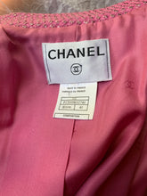 Load image into Gallery viewer, CHANEL BARBIE PINK TWEED JACKET CRUISE 2001 C PRISTINE