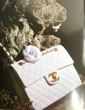 Load image into Gallery viewer, CHANEL 1991 - 1992 CRUISE CATALOGUE TATIANA PATITZ