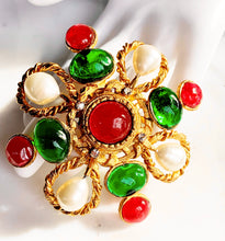Load image into Gallery viewer, CHANEL MASSIVE GRIPOIX POURED GLASS PENDANT BROOCH