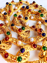 Load image into Gallery viewer, CHANEL IMPORTANT MULTI-COLOUR GRIPOIX FILIGREE PEARL 1991 ADVERTISEMENT NECKLACE