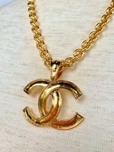 Load image into Gallery viewer, CHANEL CLASSIC 1994 CC ICONIC NECKLACE