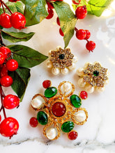 Load image into Gallery viewer, CHANEL MASSIVE GRIPOIX POURED GLASS PENDANT BROOCH