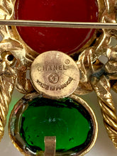 Load image into Gallery viewer, CHANEL MASSIVE GRIPOIX POURED GLASS PENDANT BROOCH