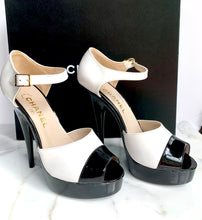 Load image into Gallery viewer, CHANEL RARE ICONIC 1995 SPRING BARBIE PATENT RUNWAY SANDALS NEW IN BOX