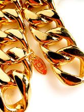 Load image into Gallery viewer, CHANEL IMPORTANT MEDALLION COLLAR WITH BAROQUE GRIPOIX PEARL DANGLE