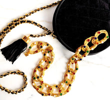 Load image into Gallery viewer, CHANEL IMPORTANT MULTI-COLOUR GRIPOIX FILIGREE PEARL 1991 ADVERTISEMENT NECKLACE