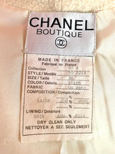 Load image into Gallery viewer, CHANEL ICONIC SUPERMODEL RUNWAY IVORY JACKET 1993 - 1994 AUTUMN WINTER CLAUDIA SCHIFFER