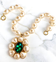 Load image into Gallery viewer, CHANEL RARE MASSIVE EMERALD GRIPOIX GLASS PEARL NECKLACE 1991