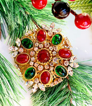 Load image into Gallery viewer, CHANEL OPULENT GRIPOIX EMERALD AND RED GLASS PENDANT BROOCH