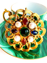 Load image into Gallery viewer, CHANEL RUNWAY MASSIVE GRIPOIX POURED GLASS PENDANT BROOCH