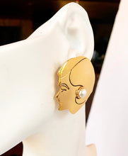 Load image into Gallery viewer, CHANEL MADEMOISELLE COCO RARE 1987 GRIPOIX ACCENT EARRINGS