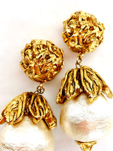 Load image into Gallery viewer, FRENCH VINTAGE 1980s MASSIVE MOLTEN GILT "PEARL" DROP EARRING - UNSIGNED