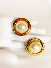 Load image into Gallery viewer, CHANEL 31 RUE CAMBON GRIPOIX GLASS PEARL JUMBO EARRING 1980s