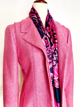 Load image into Gallery viewer, CHANEL BARBIE PINK TWEED JACKET CRUISE 2001 C PRISTINE