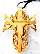 Load image into Gallery viewer, CHANEL MASSIVE BAROQUE GRIPOIX PEARL CROSS NECKLACE BROOCH VICTOIRE DE CASTELLANE