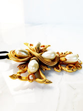 Load image into Gallery viewer, CHANEL MASSIVE BAROQUE GRIPOIX PEARL CROSS NECKLACE BROOCH VICTOIRE DE CASTELLANE