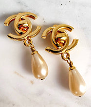 Load image into Gallery viewer, CHANEL TIMELESS GRIPOIX PEARL CLASSIC TURN LOCK LOGO EARRING