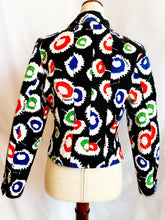 Load image into Gallery viewer, CHANEL "COCO" LOGO 1997 VINTAGE VIBRANT FLOWER LOGO JACKET