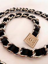 Load image into Gallery viewer, CHANEL BLACK LEATHER CHUNKY CHAIN BELT NECKLACE PRISTINE