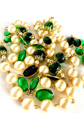 Load image into Gallery viewer, CHANEL EMERALD GREEN GRIPOIX JEWEL AND GLASS PEARL SAUTOIR VINTAGE