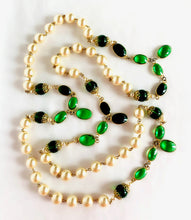 Load image into Gallery viewer, CHANEL EMERALD GREEN GRIPOIX JEWEL AND GLASS PEARL SAUTOIR VINTAGE