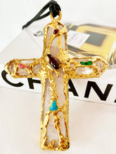 Load image into Gallery viewer, CHANEL RARE ROBERT GOOSSENS MASSIVE GRIPOIX AND ROSE QUARTZ PENDANT NECKLACE