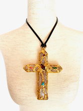 Load image into Gallery viewer, CHANEL RARE ROBERT GOOSSENS MASSIVE GRIPOIX AND ROSE QUARTZ PENDANT NECKLACE