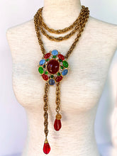 Load image into Gallery viewer, CHANEL MASSIVE GRIPOIX MASTERPIECE PENDANT BROOCH