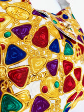 Load image into Gallery viewer, CHANEL SPLENDID & RARE GRIPOIX JEWEL PRINT LARGE WHITE LEATHER HANDBAG