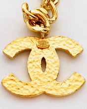 Load image into Gallery viewer, CHANEL RARE 17 HUGE CHARM VINTAGE NECKLACE BELT
