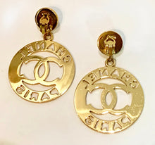 Load image into Gallery viewer, ICONIC CHANEL MASSIVE GRIPOIX GLASS PEARL CC EARRINGS