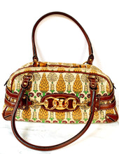 Load image into Gallery viewer, GUCCI 2006 PIGNA PINEAPPLE GORGEOUS LEATHER LINEN CANVAS BAG ITALY