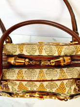 Load image into Gallery viewer, GUCCI 2006 PIGNA PINEAPPLE GORGEOUS LEATHER LINEN CANVAS BAG ITALY